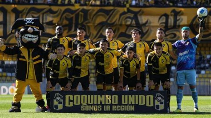 Coquimbo Unido Demolishes Deportes Iquique 3-0: A Dramatic Copa Chile Masterclass