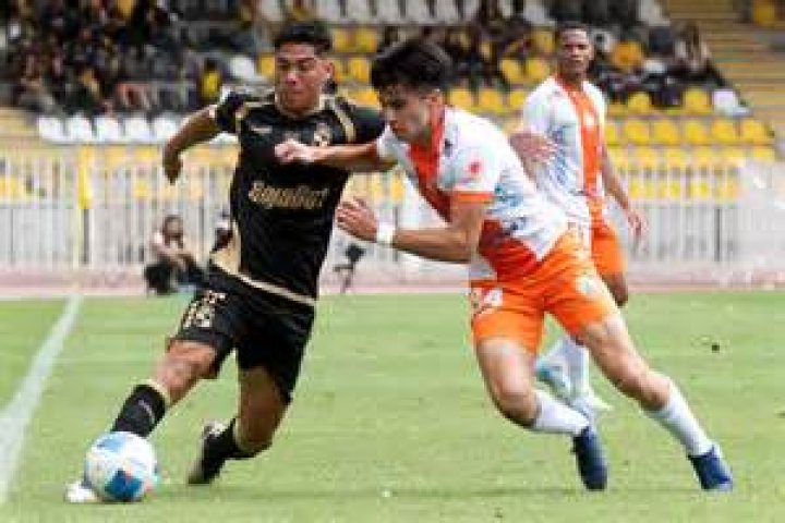 A Goalless Siege: Deportes La Serena Survives 10-Man Thriller Against Cobresal | Copa Chile Review